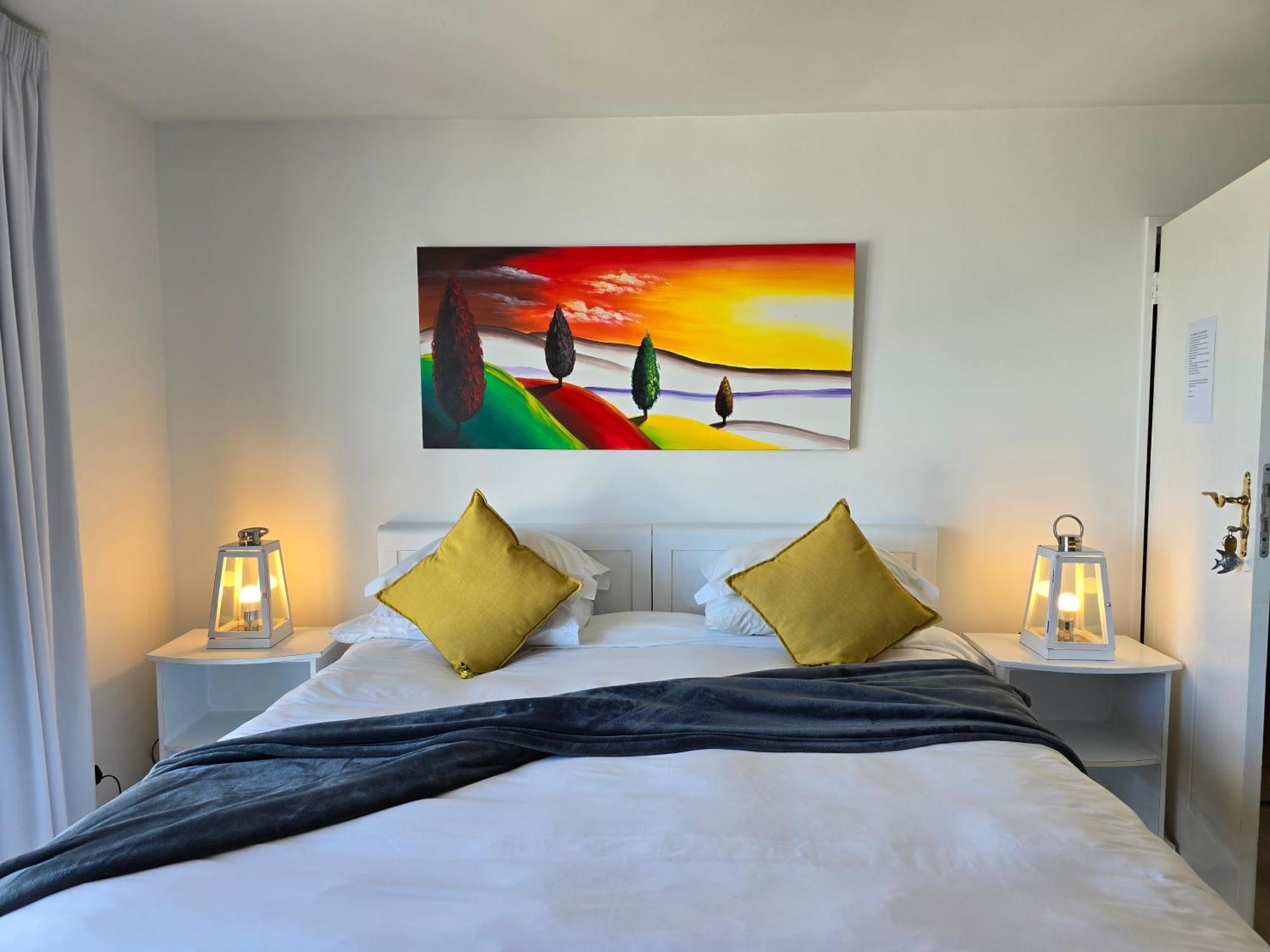 Swept Away Guesthouse - No-Loadshedding Yzerfontein Extérieur photo