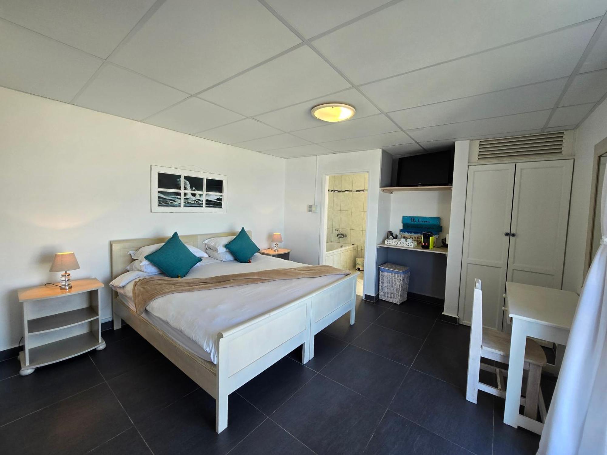 Swept Away Guesthouse - No-Loadshedding Yzerfontein Extérieur photo