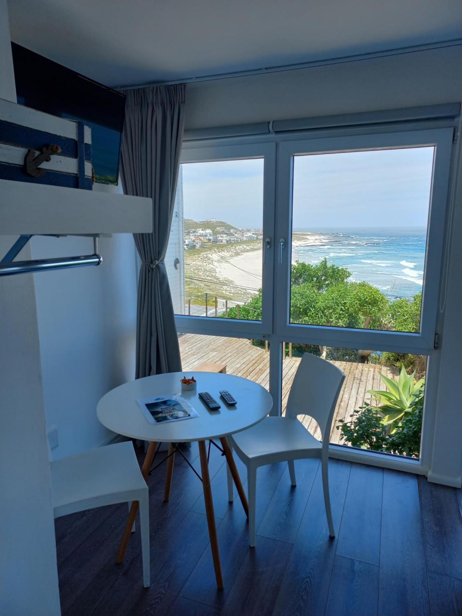 Swept Away Guesthouse - No-Loadshedding Yzerfontein Extérieur photo