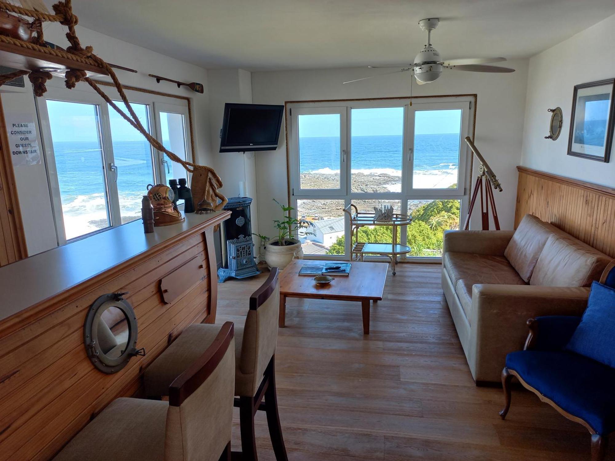 Swept Away Guesthouse - No-Loadshedding Yzerfontein Extérieur photo